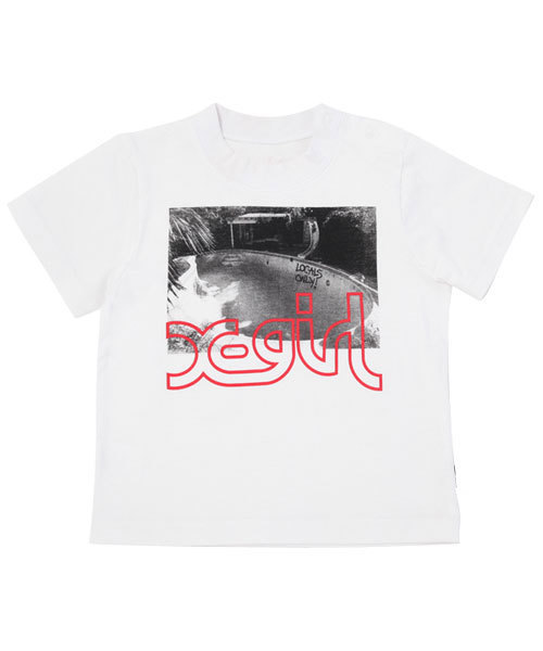 X-girl Stages(エックスガールステージス)の「S/S TEE “BACKYARD” (12M~3T)(Tシャツ/カットソー・キッズ・ホワイト/アッシュグレー/レッド・12M/2T/3T)」の4枚目の写真