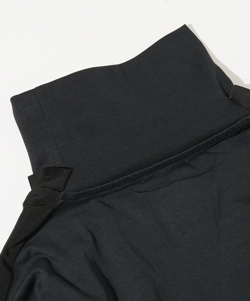 AMERICAN RAG CIE（アメリカンラグシー）の「OAMC オーエーエムシー / ハイネックカットソー I024514（Tシャツ/カットソー・メンズ・ブラック/ブルー・SMALL/MEDIUM）」の4枚目の写真