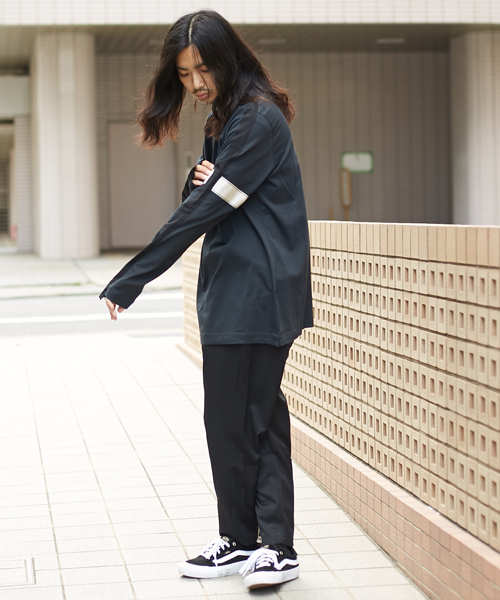 AMERICAN RAG CIE（アメリカンラグシー）の「OAMC オーエーエムシー / ハイネックカットソー I024514（Tシャツ/カットソー・メンズ・ブラック/ブルー・SMALL/MEDIUM）」の10枚目の写真