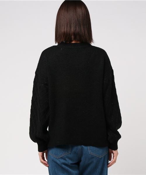 earth music&ecology(アースミュージックアンドエコロジー)の「・フロント刺繍ニットプルオーバー(ニット/セーター・レディース・ブラック/オフホワイト/ベージュ/ライトグレー・FREE)」の8枚目の写真