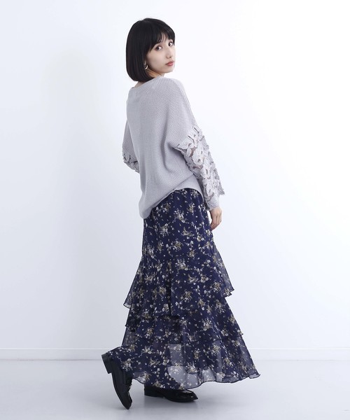 MERLOT（メルロー）の「ティアードフリルフラワー柄スカート1385（スカート・レディース・ホワイト/ブラック/ブルー/グリーン・FREE）」の13枚目の写真