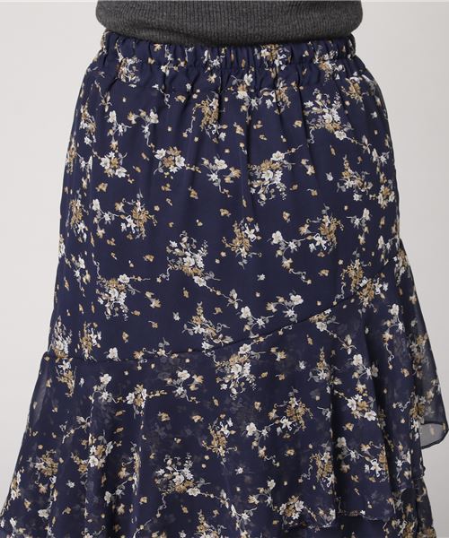 MERLOT（メルロー）の「ティアードフリルフラワー柄スカート1385（スカート・レディース・ホワイト/ブラック/ブルー/グリーン・FREE）」の10枚目の写真