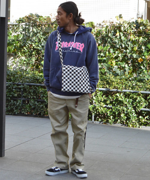 VANS(バンズ)の「VANS/ヴァンズ Checker Sacoche(ショルダーバッグ・レディース・ブラック・FREE)」の8枚目の写真