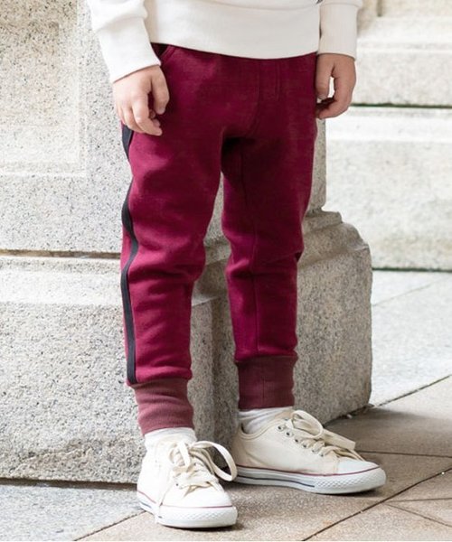 BREEZE(ブリーズ)の「ネット限定 サイドラインテーパードパンツ 9分丈(その他パンツ・キッズ・エンジ/ネイビー/カーキ・90/100/110/120/80/130/95/140)」の1枚目の写真