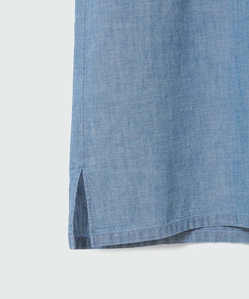 ADAM ET ROPE'(アダムエロペ)の「デニムシャンブレーバンドカラーシャツ(シャツ/ブラウス・メンズ・ブルー・S/M/L)」の6枚目の写真