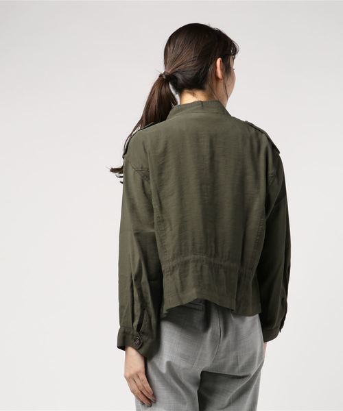 NANO universe（ナノユニバース）の「ショートサファリジャケット（ミリタリージャケット・レディース・ベージュ/カーキ・FREE）」の4枚目の写真
