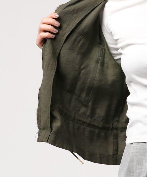 NANO universe（ナノユニバース）の「ショートサファリジャケット（ミリタリージャケット・レディース・ベージュ/カーキ・FREE）」の5枚目の写真