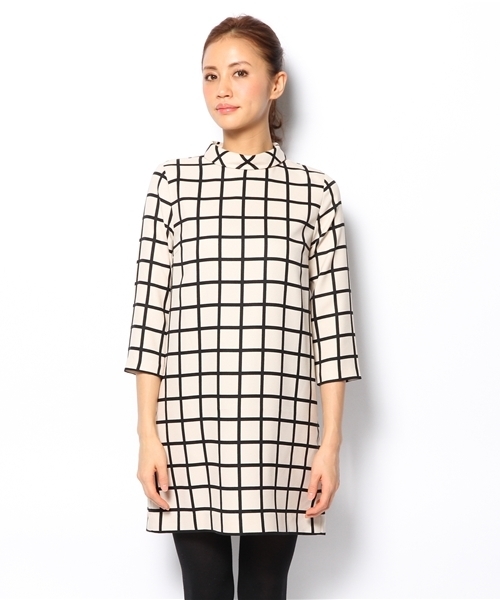 Ray BEAMS(レイビームス)の「□Ray BEAMS / チェックハイネック ワンピース(ワンピース・レディース・ベージュ/ブラック・1/0)」の3枚目の写真