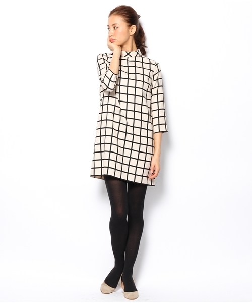 Ray BEAMS(レイビームス)の「□Ray BEAMS / チェックハイネック ワンピース(ワンピース・レディース・ベージュ/ブラック・1/0)」の6枚目の写真