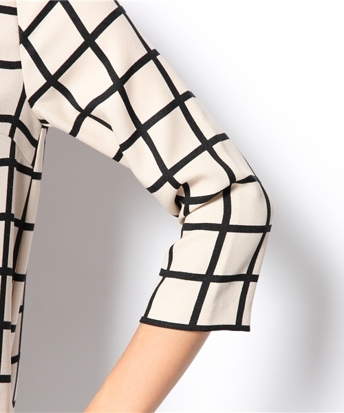 Ray BEAMS(レイビームス)の「□Ray BEAMS / チェックハイネック ワンピース(ワンピース・レディース・ベージュ/ブラック・1/0)」の9枚目の写真