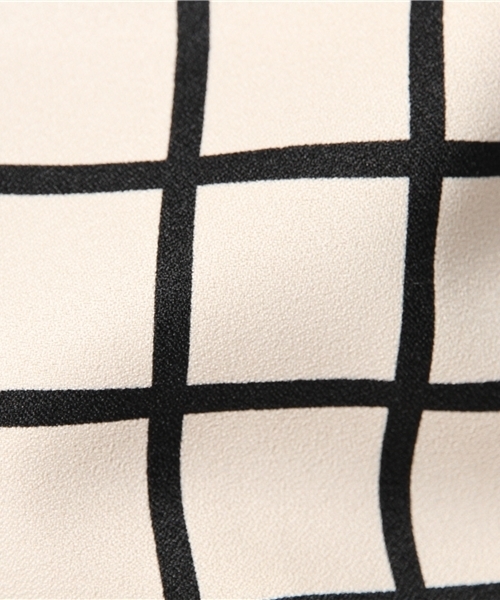 Ray BEAMS(レイビームス)の「□Ray BEAMS / チェックハイネック ワンピース(ワンピース・レディース・ベージュ/ブラック・1/0)」の12枚目の写真