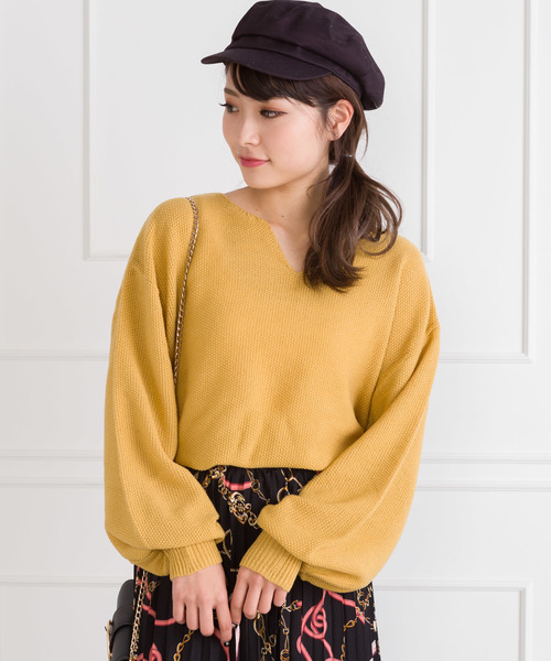 SpRay(スプレイ)の「【WEB限定】キーネックプルオーバー(ニット/セーター・レディース・ブラック/ベージュ/オフホワイト/カーキ/マスタード・FREE)」の1枚目の写真