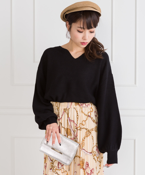 SpRay(スプレイ)の「【WEB限定】キーネックプルオーバー(ニット/セーター・レディース・ブラック/ベージュ/オフホワイト/カーキ/マスタード・FREE)」の3枚目の写真