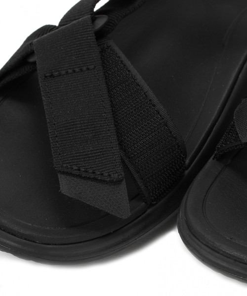 Teva（テバ）の「【TEVA/テバ】TERRA FLOAT[MEN] / LAKOLE（サンダル・メンズ・ブラック・MEDIUM/LARGE）」の5枚目の写真