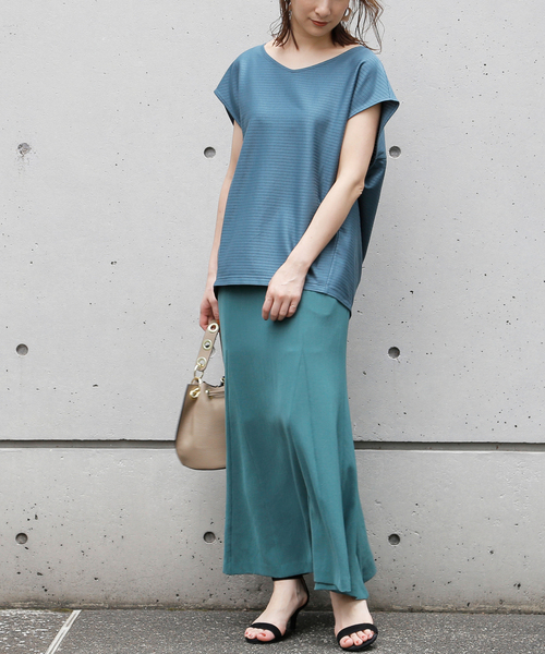 Tiara（ティアラ）の「ボートVネックリブトップス（Tシャツ/カットソー・レディース・ブラック/グリーン/グレー系その他・FREE）」の15枚目の写真