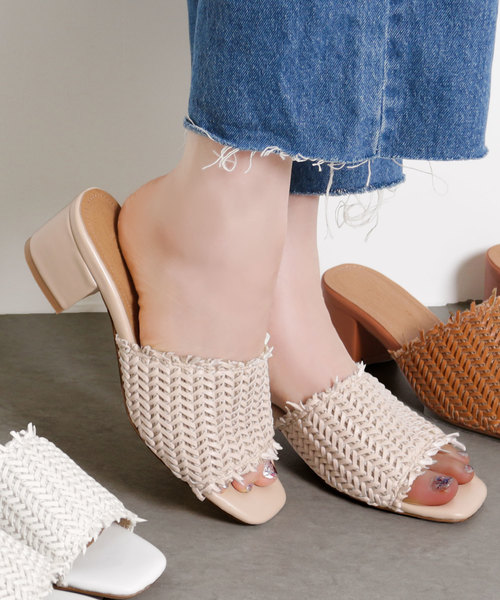 KOBE LETTUCE（コウベレタス）の「太チャンキーヒールメッシュ編みサンダル（サンダル・レディース・ホワイト/ベージュ系その他/キャメル・L/LL/M/S）」の3枚目の写真