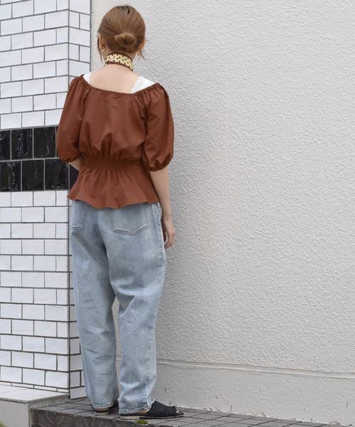 w closet（ダブルクローゼット）の「スカーフ付きスクエアネック前ボタン開きブラウス（シャツ/ブラウス・レディース・オフホワイト/ブラウン/ブラウン系その他/ブラック・FREE）」の17枚目の写真