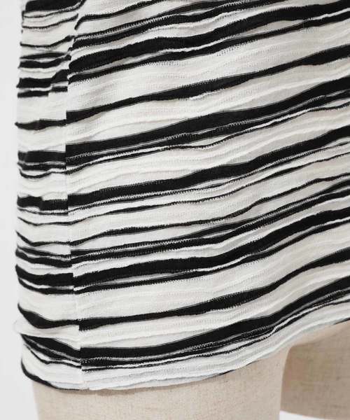 AZUL by moussy（アズールバイマウジー）の「ボーダータックVネックTシャツ BORDER TACK V/N T-SHIRT（Tシャツ/カットソー・メンズ・ホワイト/ブラック/ホワイト系その他・SMALL/X-LARGE/MEDIUM/LARGE/X-SMALL）」の15枚目の写真