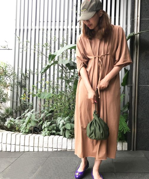 Born（ボーン）の「Born Dolman-sleeve Maxi One-piece/ボーン ドルマン  スリーブ マキシ ワンピース（ワンピース・レディース・チャコールグレー/ブラウン/ネイビー・FREE）」の8枚目の写真