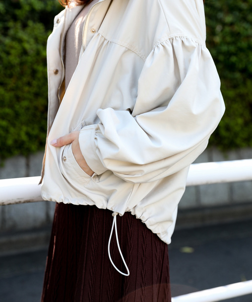 VANNIE U(ヴァニーユー)の「ボリュームスリーブマウンテンパーカー(マウンテンパーカー・レディース・ベージュ/カーキ/モカ・FREE)」の17枚目の写真