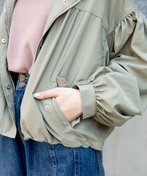 VANNIE U(ヴァニーユー)の「ボリュームスリーブマウンテンパーカー(マウンテンパーカー・レディース・ベージュ/カーキ/モカ・FREE)」の22枚目の写真