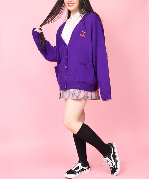 WC（ダブル シー）の「WC/ワンポイント刺繍カーディガン（カーディガン