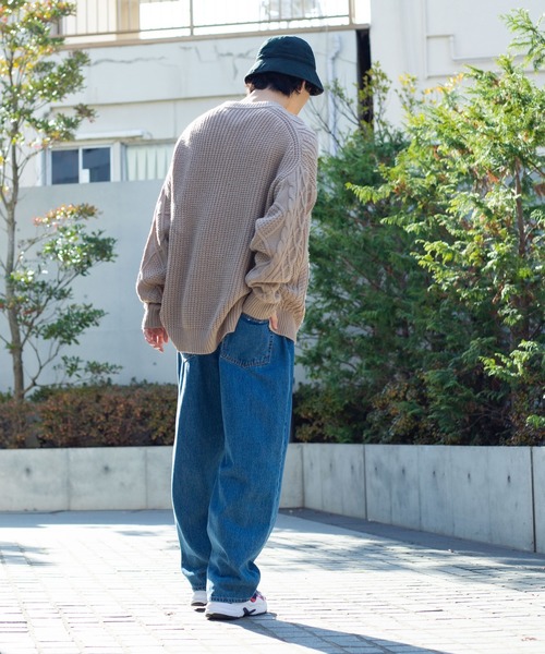 WEGO(ウィゴー)の「WEGO/サイドスリットアランビッグシルエットセーター(ニット/セーター・メンズ・ダークオレンジ/ホワイト/ブラック/ベージュ・MEDIUM/LARGE)」の16枚目の写真