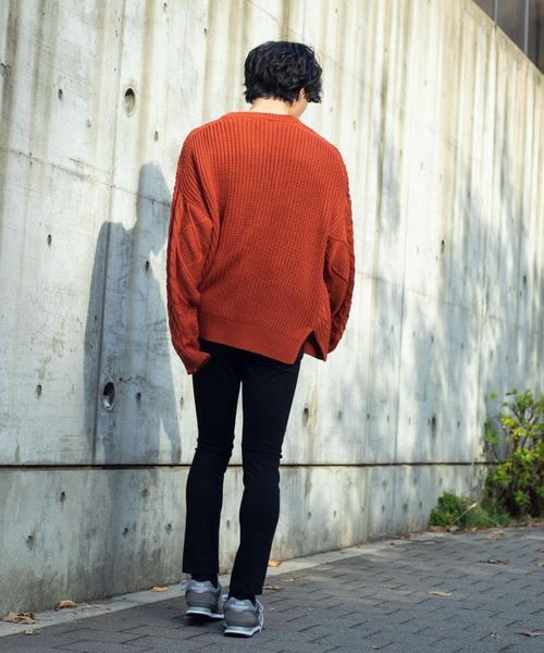 WEGO(ウィゴー)の「WEGO/サイドスリットアランビッグシルエットセーター(ニット/セーター・メンズ・ダークオレンジ/ホワイト/ブラック/ベージュ・MEDIUM/LARGE)」の19枚目の写真