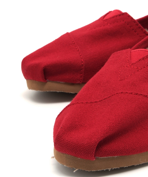 TOMS（トムス）の「トムス ウィメンズ クラシックキャンバス スリッポン TOMS W CLSC Canvas（スニーカー・レディース・ネイビー/ブラック/アッシュ/レッド/オフホワイト/ベージュ/オレンジ/オリーブ/ブラウン/ライトブルー/パープル・23cm/24cm/23.5cm/24.5cm/22cm/22.5cm）」の19枚目の写真