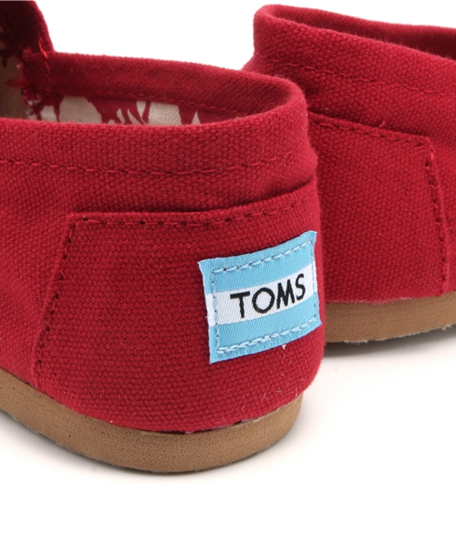 TOMS（トムス）の「トムス ウィメンズ クラシックキャンバス スリッポン TOMS W CLSC Canvas（スニーカー・レディース・ネイビー/ブラック/アッシュ/レッド/オフホワイト/ベージュ/オレンジ/オリーブ/ブラウン/ライトブルー/パープル・23cm/24cm/23.5cm/24.5cm/22cm/22.5cm）」の17枚目の写真