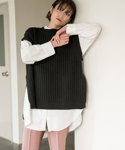 LOWRYS FARM（ローリーズファーム）の「ケーブルベスト　867315（ベスト・レディース・アイボリー/ブラック/グリーン/グレー・FREE）」の18枚目の写真