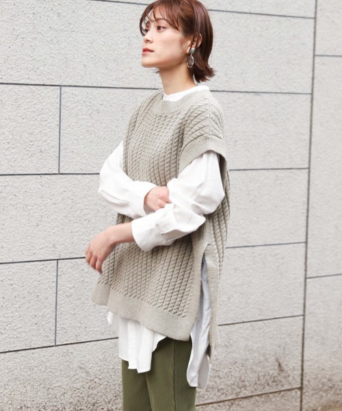 LOWRYS FARM（ローリーズファーム）の「ケーブルベスト　867315（ベスト・レディース・アイボリー/ブラック/グリーン/グレー・FREE）」の20枚目の写真