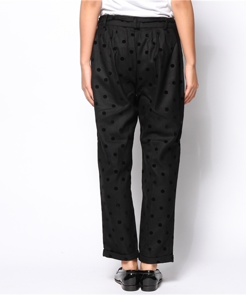 BEAMS BOY（ビームスボーイ）の「BEAMS BOY / フロッキー ドット グルカ スラックス（スラックス・レディース・ブラック/ネイビー・ONE SIZE）」の4枚目の写真