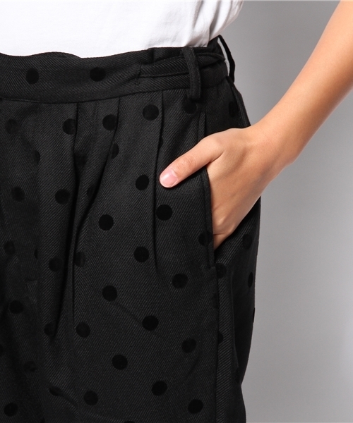 BEAMS BOY（ビームスボーイ）の「BEAMS BOY / フロッキー ドット グルカ スラックス（スラックス・レディース・ブラック/ネイビー・ONE SIZE）」の7枚目の写真