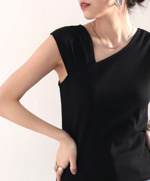 classicalelf（クラシカルエルフ）の「カットリブ アシンメトリー無地ショルダー変形タンクトップ(袖なし)（タンクトップ・レディース・ブラック/アイボリー/グレイッシュベージュ・MEDIUM/LARGE）」の10枚目の写真