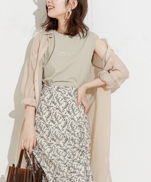 natural couture(ナチュラルクチュール)の「ちびロゴノースリT(Tシャツ/カットソー・レディース・オフホワイト/ミント/モカ/スミクロ・FREE)」の1枚目の写真