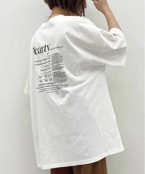 apres jour mignon(アプレジュールミニョン)の「アソートスリットBIGTシャツ4【ZOZOTOWN限定アイテム】(Tシャツ/カットソー・レディース・ホワイト/ホワイト系その他/その他/ライトホワイト/パープル/チャコールグレー/カーキ/パープル系その他/ホワイト系その他2/オレンジ系その他/グリーン系その他/オフホワイト/ダークブルー/ブラック・フリー)」の5枚目の写真