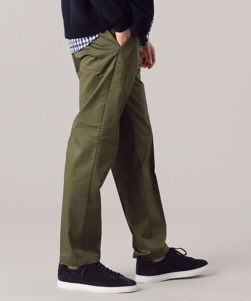 SHIPS（シップス）の「SHIPS: 撥水加工 スリム ストレッチ チノパンツ（チノパンツ・メンズ・ブラック/ベージュ/オリーブ/ネイビー・SMALL/MEDIUM/LARGE/X-LARGE）」の16枚目の写真