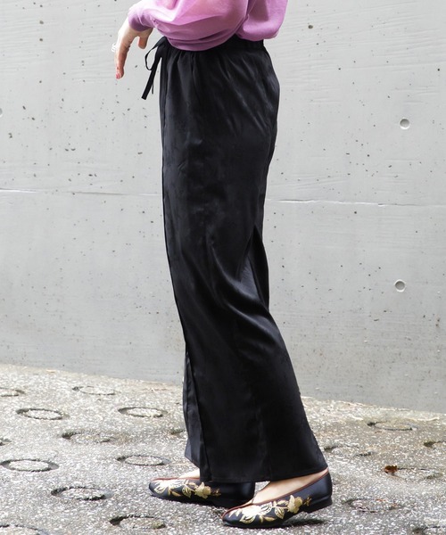 AS KNOW AS PINKY（アズノゥアズピンキー）の「ガラリサテン