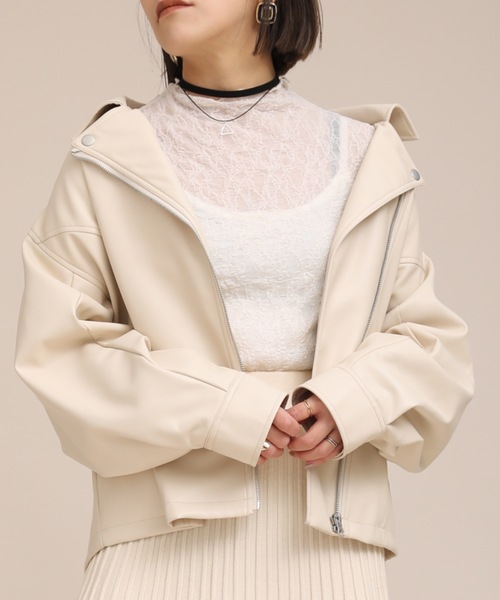 ap retro（アプレトロ）の「フェイクレザーライダースブルゾン【ZOZOTOWN限定商品】（ブルゾン・レディース・アイボリー/ブラック/ブラウン・FREE）」の2枚目の写真