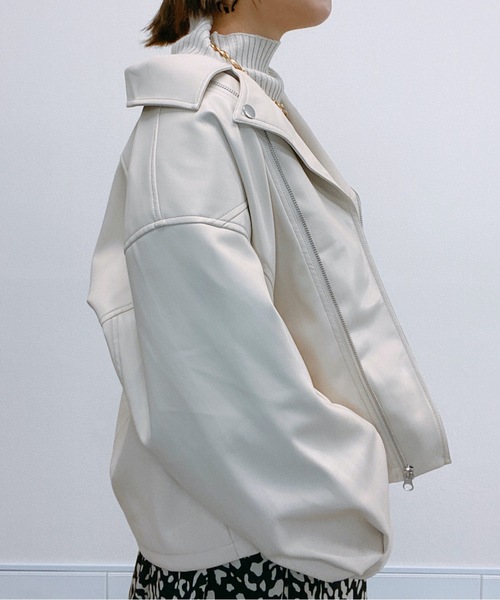 ap retro（アプレトロ）の「フェイクレザーライダースブルゾン【ZOZOTOWN限定商品】（ブルゾン・レディース・アイボリー/ブラック/ブラウン・FREE）」の7枚目の写真