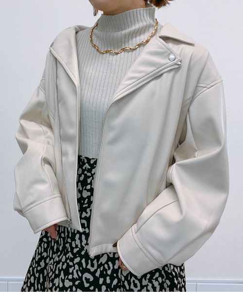 ap retro（アプレトロ）の「フェイクレザーライダースブルゾン【ZOZOTOWN限定商品】（ブルゾン・レディース・アイボリー/ブラック/ブラウン・FREE）」の6枚目の写真