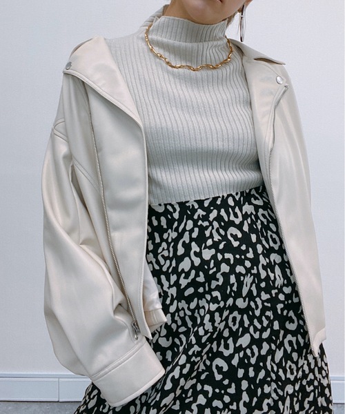 ap retro（アプレトロ）の「フェイクレザーライダースブルゾン【ZOZOTOWN限定商品】（ブルゾン・レディース・アイボリー/ブラック/ブラウン・FREE）」の5枚目の写真