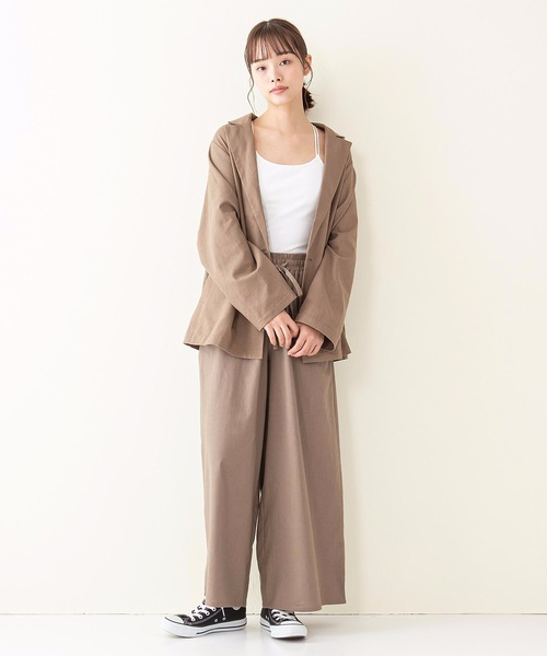 INNOCENT BLUE(イノセントブルー)の「【innocent blue/イノセントブルー】バックレースカップ付キャミソール 肉感ストレッチテレコリブ使用(タンクトップ・レディース・ブラック/ベージュ/オフホワイト/ライトブラウン・MEDIUM)」の6枚目の写真
