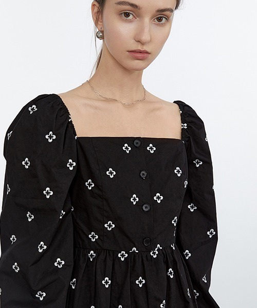 Fano Studios（ファノ ストゥディオズ）の「【Fano Studios】Square neck floral embroidery short dress FC21L009（ワンピース・レディース・ブラック・L/S/M）」の9枚目の写真