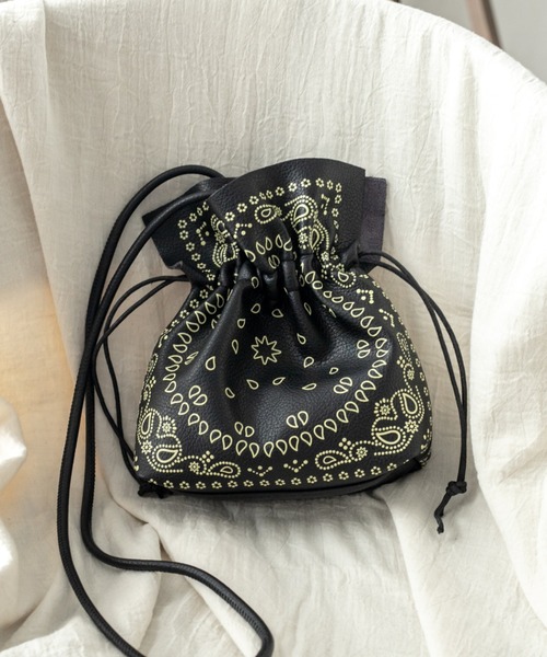 Ambre Neige（アンブルネージュ）の「ペイズリー柄 巾着バック／【WEB/EC限定商品】（ショルダーバッグ・レディース・ダークブラウン/ライトグリーン/ライトブラウン/ブラック・FREE）」の3枚目の写真