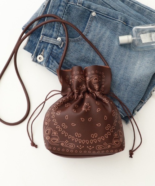 Ambre Neige（アンブルネージュ）の「ペイズリー柄 巾着バック／【WEB/EC限定商品】（ショルダーバッグ・レディース・ダークブラウン/ライトグリーン/ライトブラウン/ブラック・FREE）」の10枚目の写真