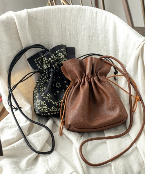 Ambre Neige（アンブルネージュ）の「ペイズリー柄 巾着バック／【WEB/EC限定商品】（ショルダーバッグ・レディース・ダークブラウン/ライトグリーン/ライトブラウン/ブラック・FREE）」の6枚目の写真