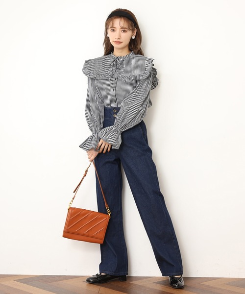 one after another NICE CLAUP(ワンアフターアナザーナイスクラップ)の「合皮vintage風ショルダーバッグ(ショルダーバッグ・レディース・ブラック/キャメル・FREE)」の3枚目の写真