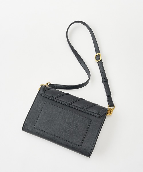 one after another NICE CLAUP(ワンアフターアナザーナイスクラップ)の「合皮vintage風ショルダーバッグ(ショルダーバッグ・レディース・ブラック/キャメル・FREE)」の13枚目の写真